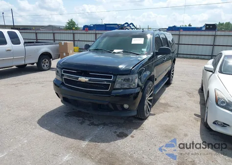 2008 Chevrolet Suburban 1500 Lt z USA, uszkodzony, nr VIN 3GNFC16068G165063